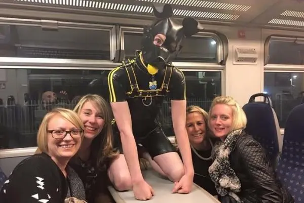 Dom - 6907