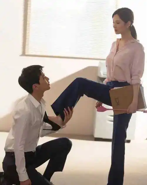 【西檬之家】探索S属性的奥秘：BDSM新人指南